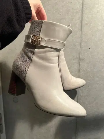 RANDA 모노그램 디자인 숏부츠 M 사이즈