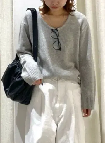 퍼 U넥 풀오버 바빌론