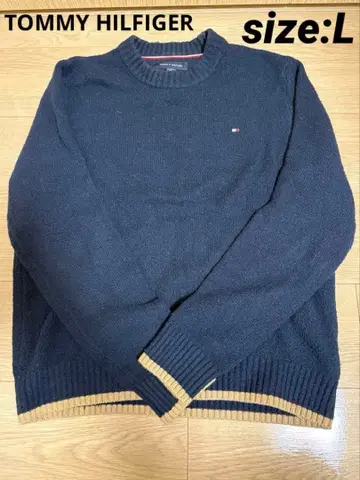 TOMMY HILFIGER 네이비 크루넥 스웨터