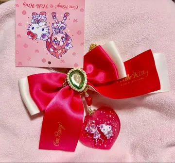 미사용 새상품 헬로키티 프리큐어 콜라보 시리즈 아크릴 스트랩 키링