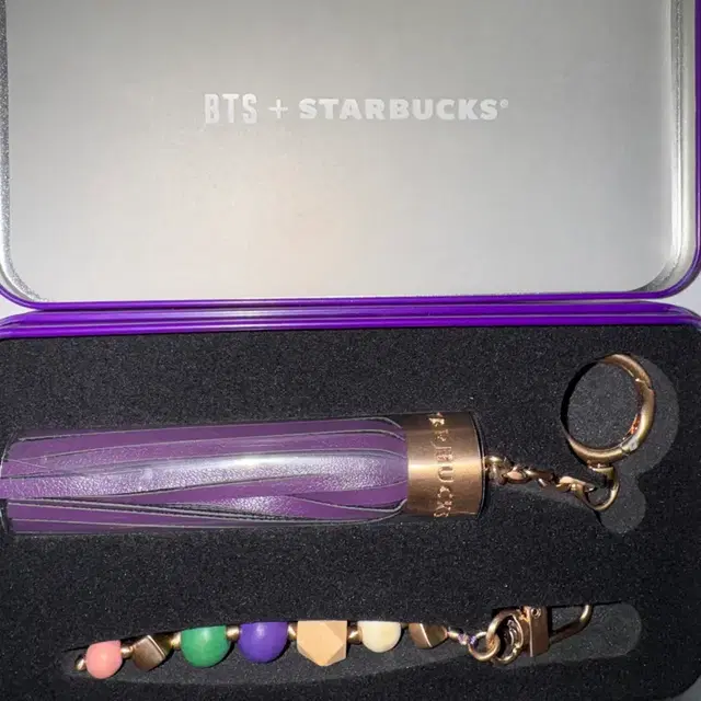 스타벅스x방탄소년단 콜라보 키링 판매