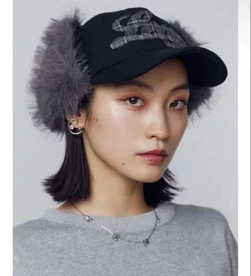 EMODA 퍼 블랙 캡