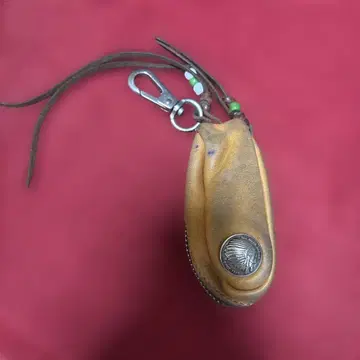 RED MOON 가죽 키링