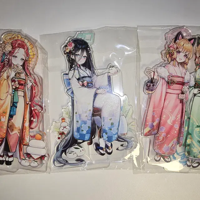 블루아카이브 게임개발부 기모노버전 아크릴스탠드 판매합니다