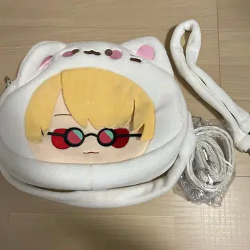 연하준 중국 기구 난난성 화이트 고양이 백