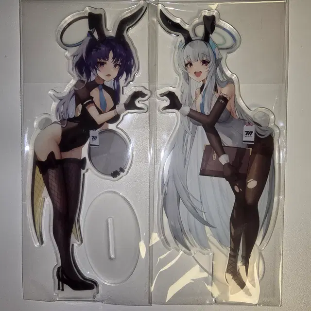 블루아카이브 유우카,노아 바니걸 버전 아크릴스탠드 판매합니다