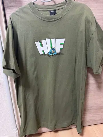 HUF 그래픽 프린트 T셔츠 L 올리브 그린