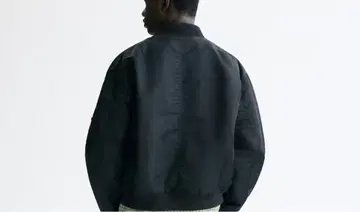 [ 완판템 ] H&M 패디드 나일론 플라이트 자켓 블랙 L