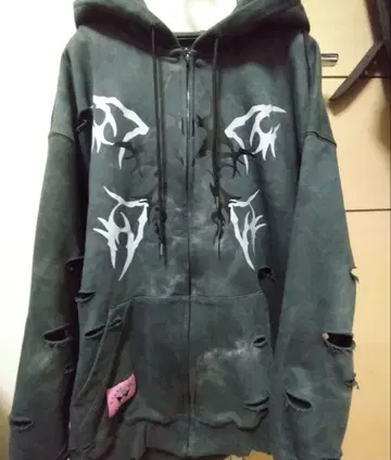 GALFY x 쿠로미 지퍼 후드티