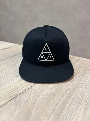 HUF/하프 블랙 캡 삼각형 로고