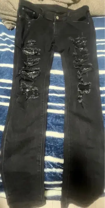 mnml 블랙 데미지 데님 팬츠