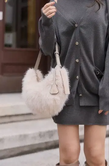 Herlipto Faux Fur Shoulder Bag ecru
