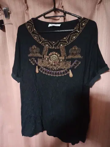 Montegrappa 몬테그라파 자수 비즈 방울 장식 블랙 튜닉 반팔