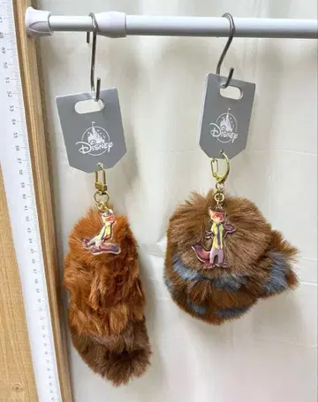 주토피아 닉 와일드 손 꼬리 키체인 디즈니 스토어