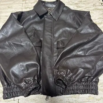 다크 브라운 가죽 자켓