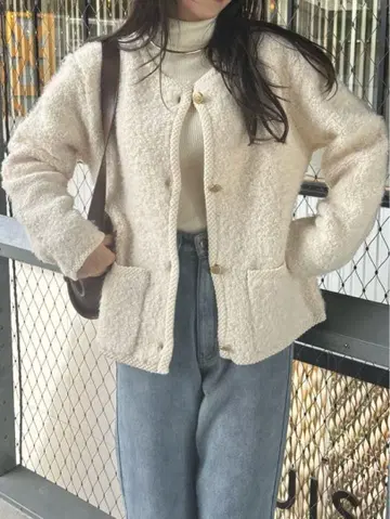 LARUTA(라루타) 루프 편직 보아 니트 자켓