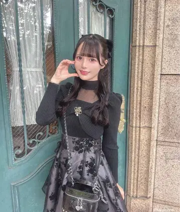 couture by rojita 시어 데콜테 트위스트 리본 니트 블랙