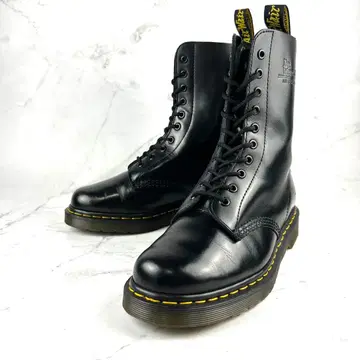인기 모델 Dr.Martens 10홀 부츠 1490 블랙 26