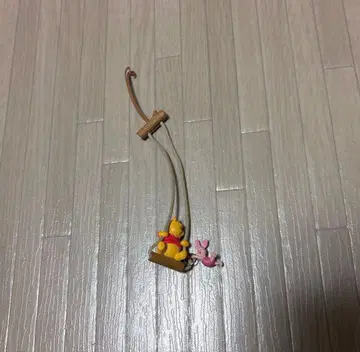 푸우의 그네 스트랩 레트로