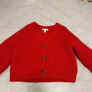 H&M 빨간색 버튼 니트 M 사이즈
