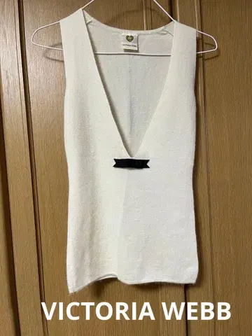 빅토리아 웹 화이트 슬리브리스 리본 캐시미어 100% S