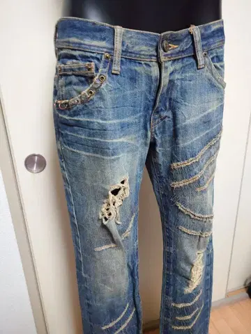 ifsixwasnine 유사 데미지 데님 단종 특수 가죽 가공품