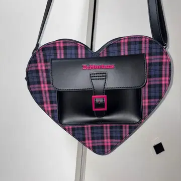 닥터마틴 하트 백팩 BLACKPINK MULTI, FREE