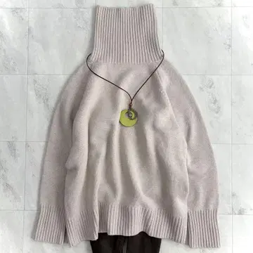 새상품급 23구 울 캐시미어 혼방 터틀넥 니트