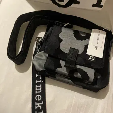 마리메꼬 꽃무늬 숄더백 블랙/그레이