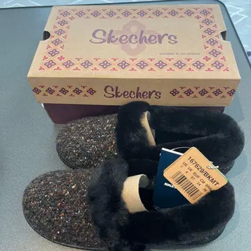 [ 새상품 사이즈 24.0cm ] 스케쳐스 퍼 슬립온 블랙 미사용