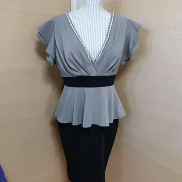 비쥬 장식 페플럼 드레스 그레이 블랙