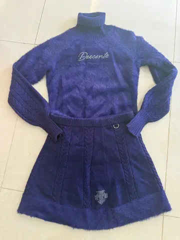 데상트 퍼플 터틀넥 상하의