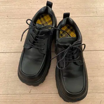 통굽 블랙 신발 사이드 지퍼 부착 요스케