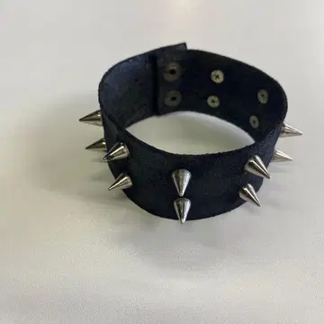 소 천연 가죽 스터드 스파이크 블랙 가죽 팔찌 스터드 하나뿐인 아이템!