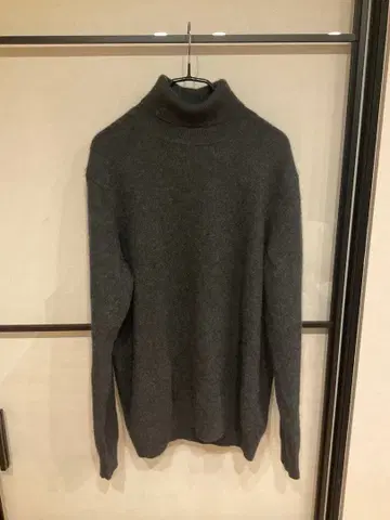 유니클로 UNIQLO 캐시미어 100% 터틀 니트 스웨터