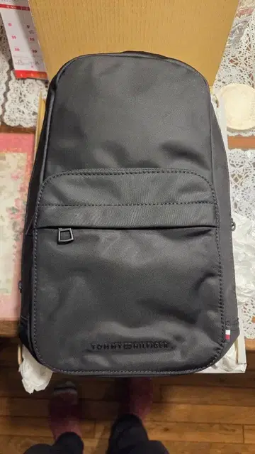 타미힐피거 숄더백