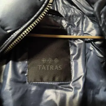 TATRAS 네이비 다운 베스트