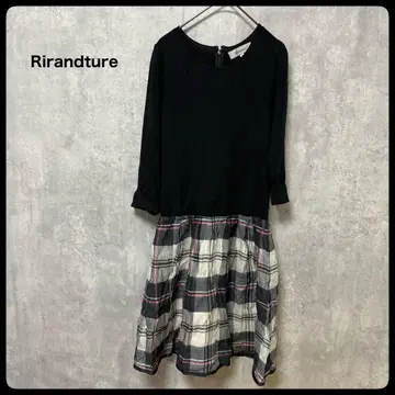 # 리랜드투르 무릎 기장 원피스 체크 스커트 긴팔