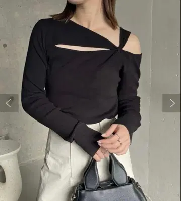 CAPRICIEUX LE'MAGE 트위스트 아지메 니트