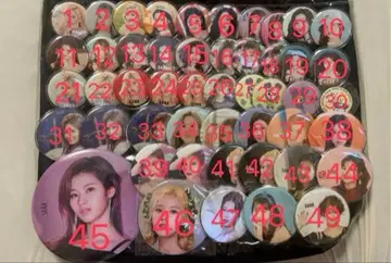 트와이스 사나쨩의 핀 배지 낱개 판매 가능!
