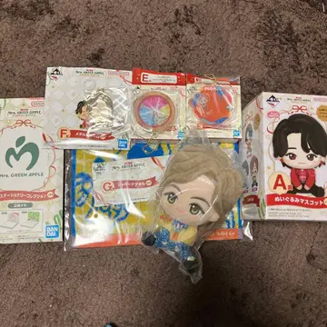 Mrs. GREEN APPLE 제일복권 봉제 인형 메탈 참 세트