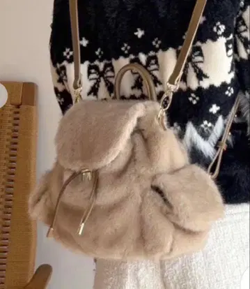 릴리 브라운 2way 퍼 백팩