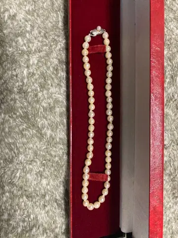 화이트 펄 목걸이 B