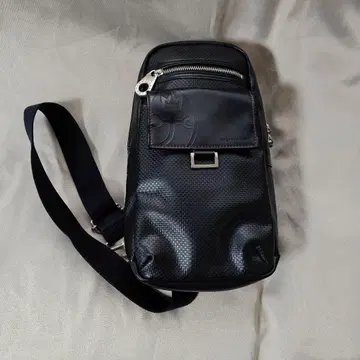 블랙 메쉬 바디백