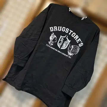 DRUGSTORE'S 블랙 긴팔 T셔츠 사이즈 3 새상품급 24년산