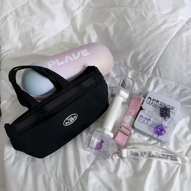 플레이브 응원봉 파우치 가방 하민 노아 파츠