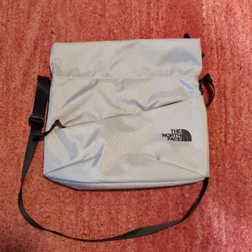 THE NORTH FACE 숄더백 그레이