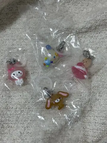 산리오 캐릭터즈 윳토메지루시 액세서리