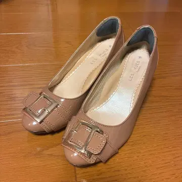 LES MUES 베이지 버클 펌프스 약 5cm 힐