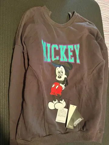 미키마우스 프린트 맨투맨 M